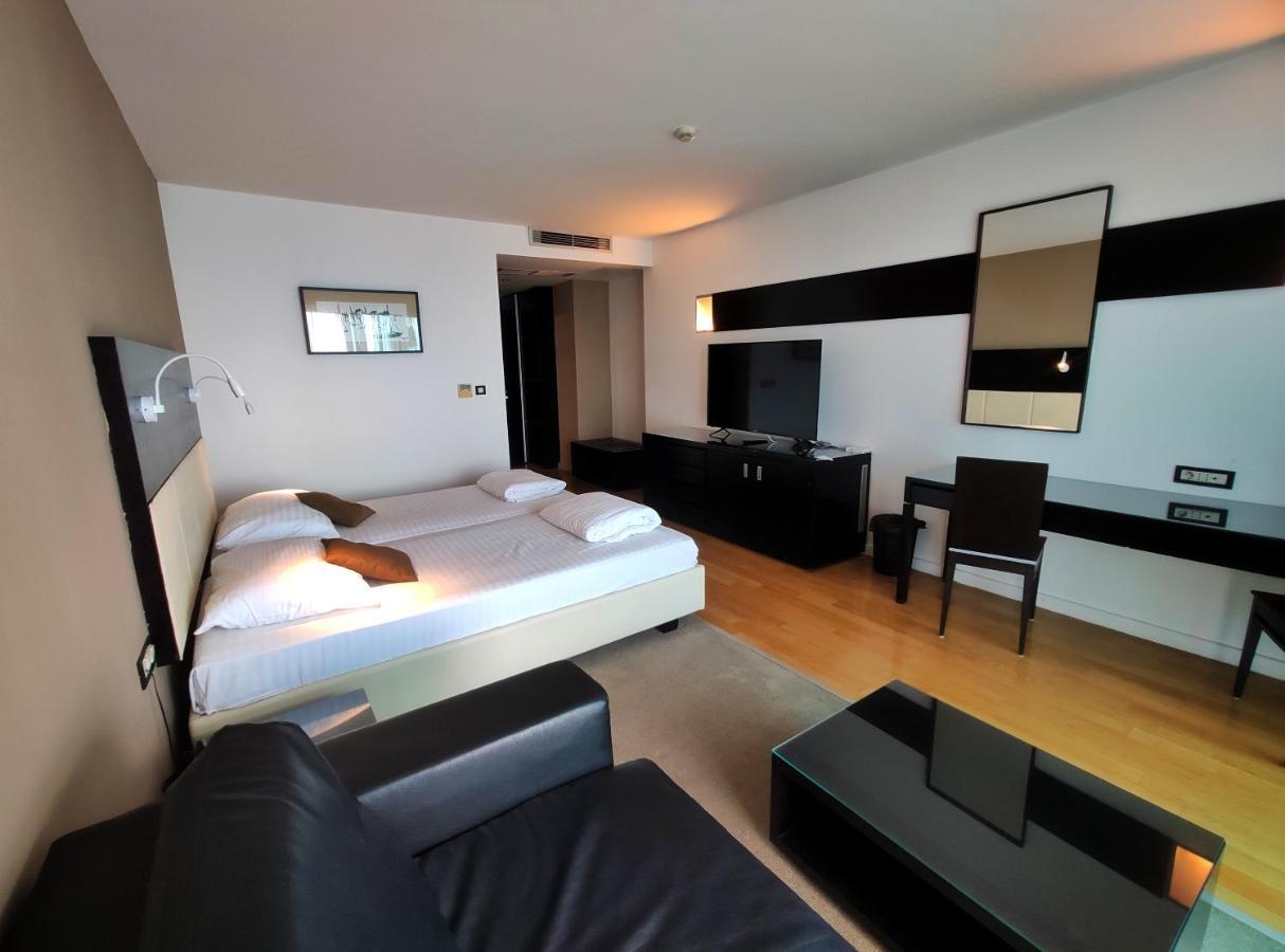 San Antonio 4*